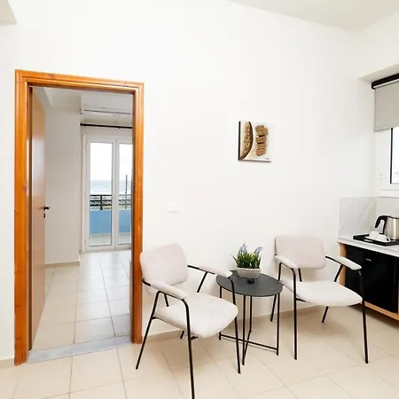 Emi Seaside Apartment