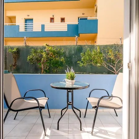 Emi Seaside Apartment