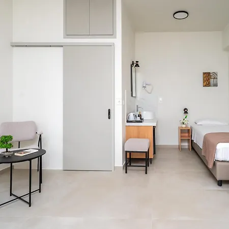 Emi Seaside Apartment